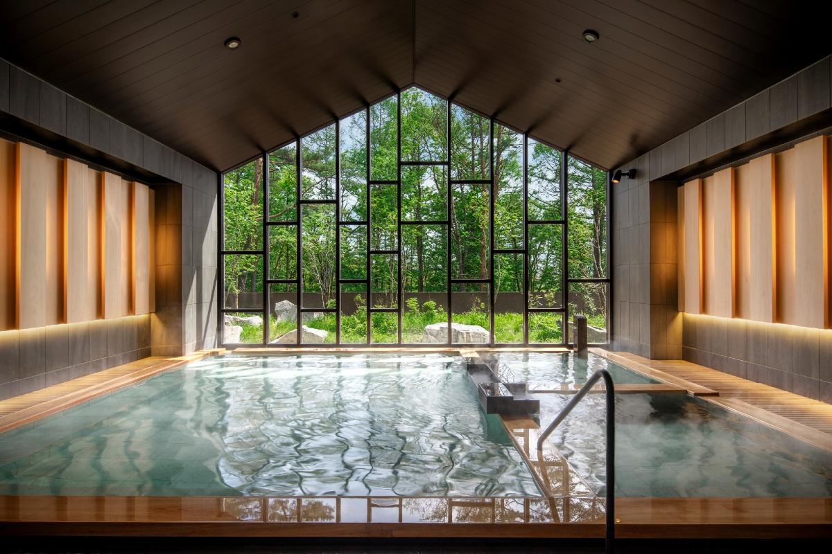 There are three pools inside the Kai Kusatsu bathhouse / Hoshino Resorts