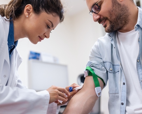 Prostate cancer blood test / Shutterstock / Photoroyalty