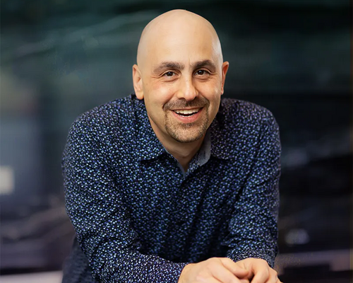 Customer experience speaker Dan Gingiss leads the first of three on-demand educational courses / The Experience Maker LLC