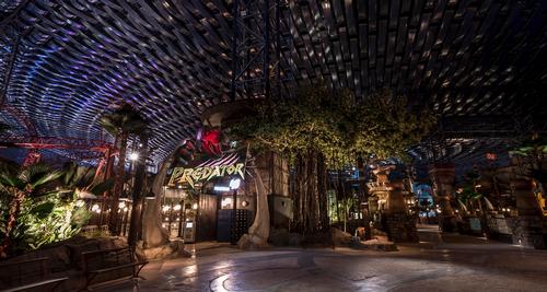 IMG's indoor model makes the attraction weatherproof, offering year-round operations / IMG