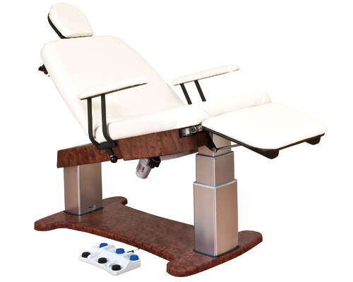 New line of medical procedure chairs unveiled by Oakworks
