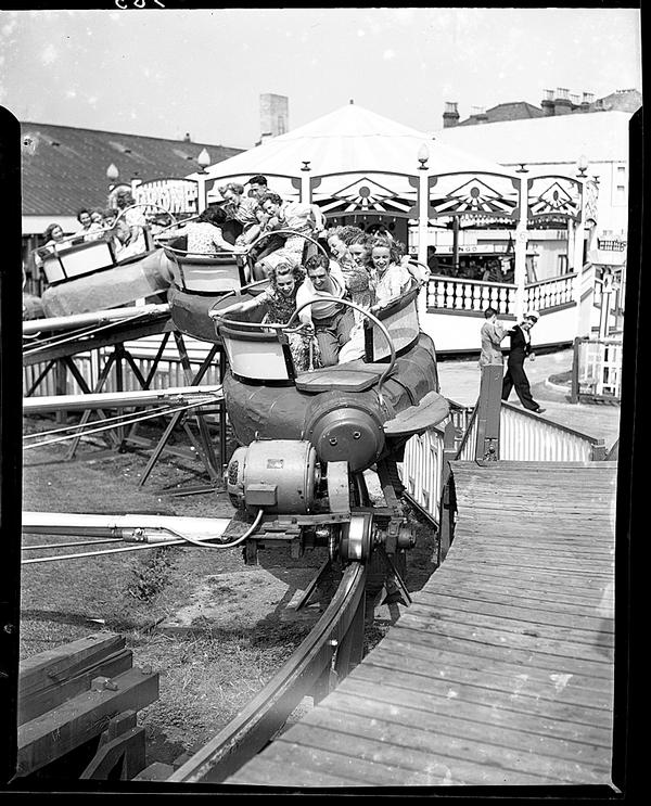 People riding the Tumblebug in the late 1950s / PHOTOS: © SEAS Photography