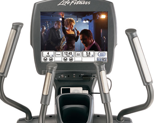 Customers ENGAGE™ with Life Fitness kit