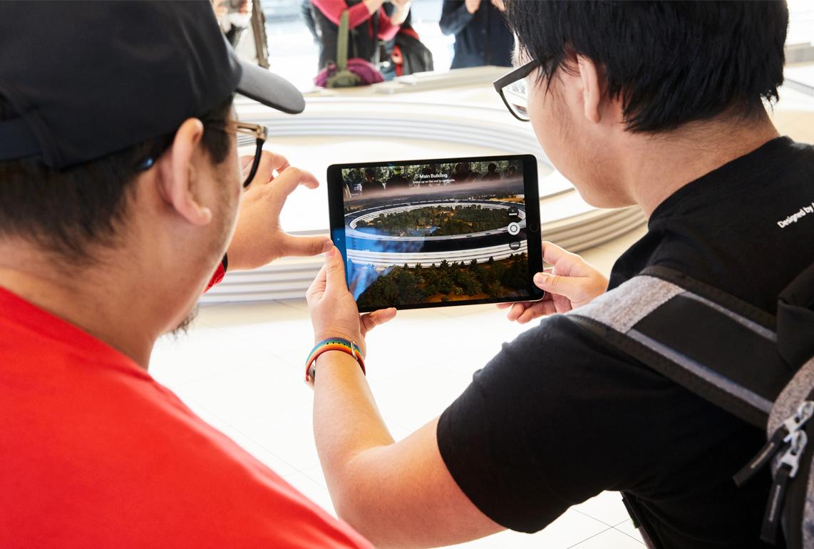 The model can be brought to life by augmented reality technology
/ Apple