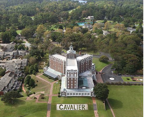 The hotel was inspired by Thomas Jefferson’s Monticello estate and built in 1927 / The Cavalier