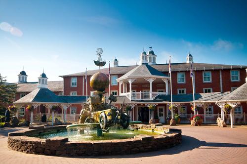 The four-storey hotel will be built next to the existing Alton Towers Hotel and Spa 