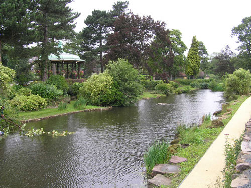Refurbished Derbyshire gardens unveiled