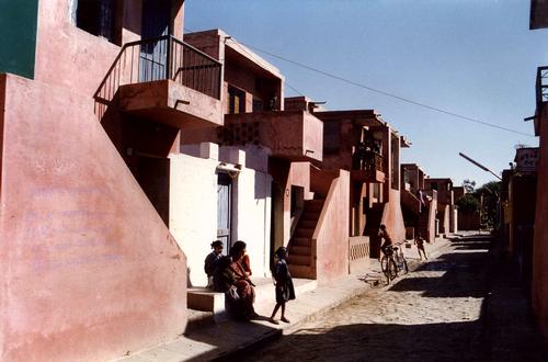 Aranya Low Cost Housing / VSF