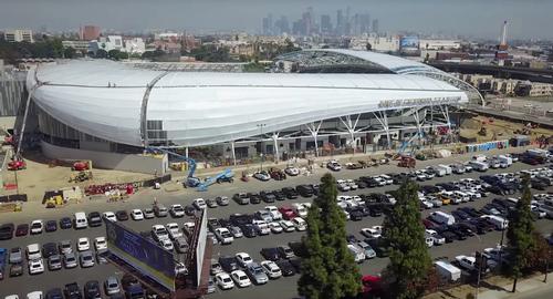In and around the ground, there are 125,000sq ft of walkways and plazas open to the public, with restaurants, retail, and conference space