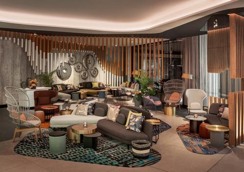 The hotel’s Living Room features pools of colour throughout intricately designed rugs, while complementing walls echo the flora and fauna of Brisbane’s sub-tropical environment