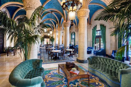 “We are honoured to have partnered with the Biltmore Hotel to bring a new era to the guest rooms and suites of this elegant and truly historic property,” said Dee Malone, principal, D’Shakil Designs