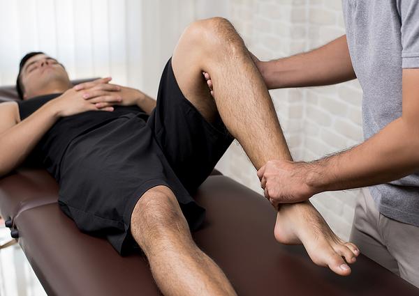 Massage could be used for patients after orthopaedic surgeries / shutterstock