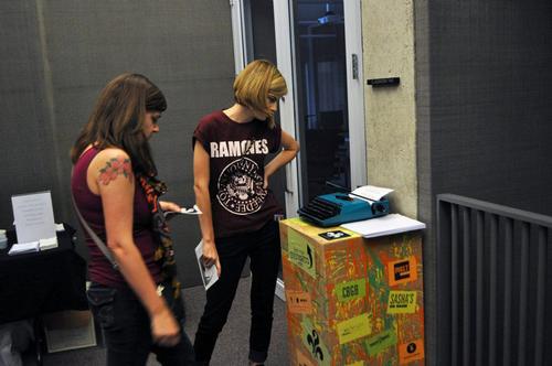 The teens will have the opportunity to work as curators at the museum / CAM/TMS