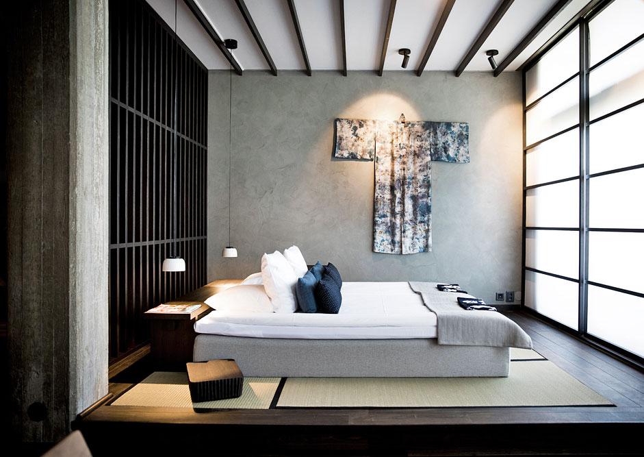 The tranquil styling continues into the bedrooms and public spaces.
The tranquil styling continues into the bedrooms and public spaces.