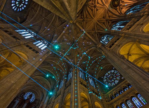 Visitors can send laser beams to the ceiling of the church via mobile devices / © douglas cabel
