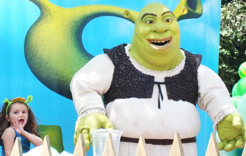There will be an initial roll-out of six Shrek attractions up to 2023, with the the London opening expected during Q3 of 2015