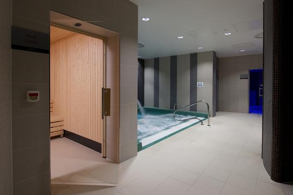 The high specification spa features a hydrotherapy pool with massage jets and a large sauna with luxury benches