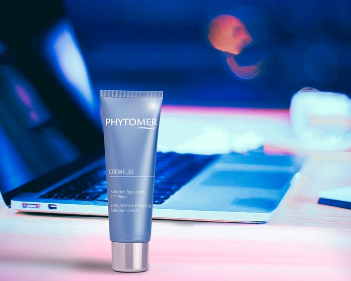 CRÈME 30 is designed to combat the effects of 'stress ageing' / 