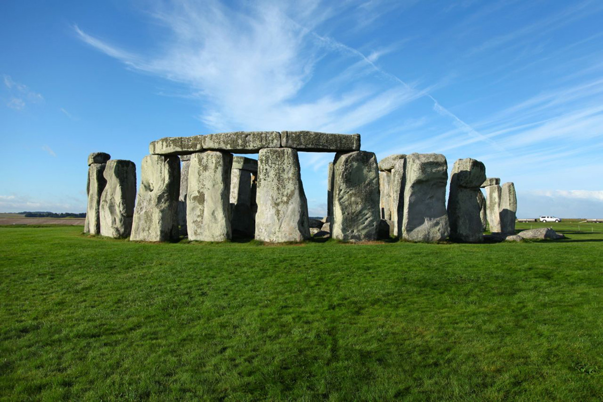 English Heritage will be split into two bodies in an effort to become self-sustaining