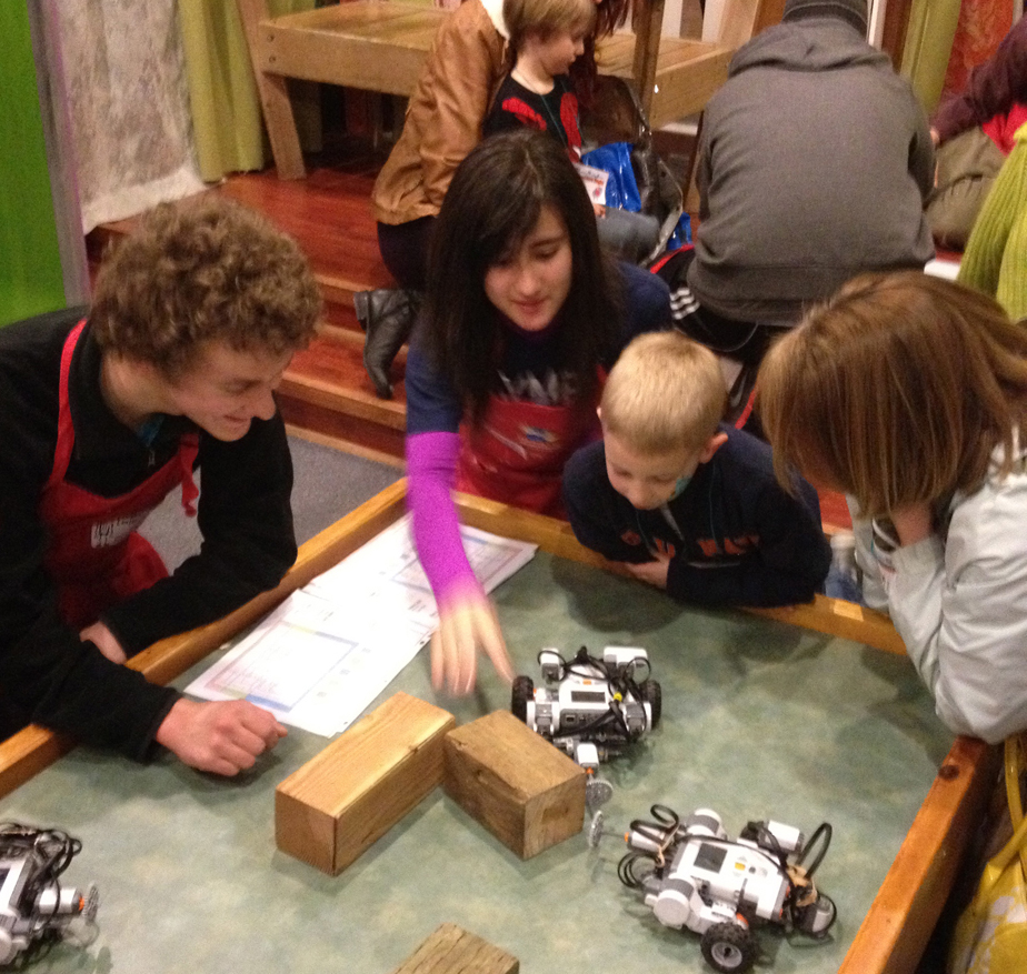 Robot adventures at the Hands on Children's Museum / Shutterstock
