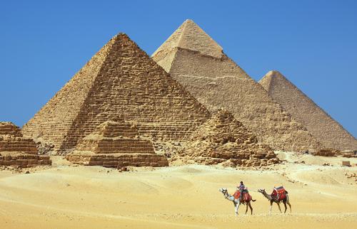 Dan Breckwoldt / Shutterstock / The looting has extended to the great pyramids at Giza