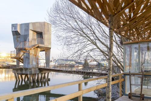 The building is helping to breathe life back into the derelict dockside area, as part of an ambitious regeneration project for Gothenburg / raumlaborberlin