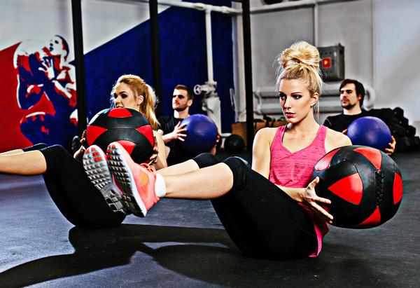 Research has shown that most people prefer not to exercise alone / Photo: Shutterstock.com