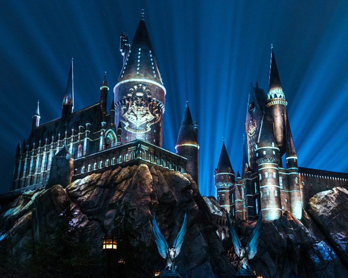 The show features projection mapping, special effects, lights and music to celebrate the four Hogwarts Houses