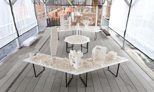 A look at the creative Lego works of the renowned architects / Timothy Schenck