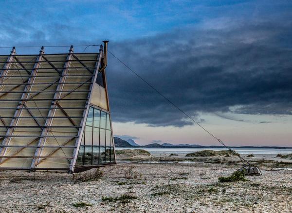 Located in Sandhornoya, the Agora Sauna is part of a moveable cultural platform called SALT