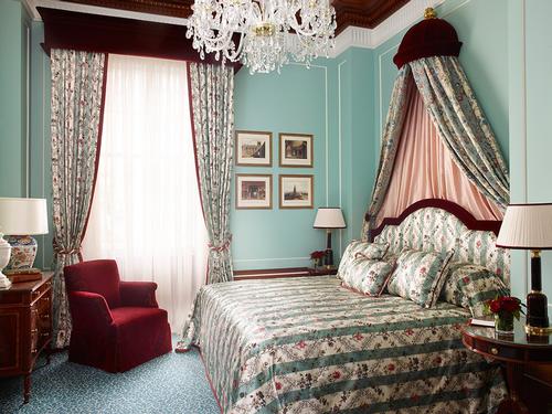 The Lanesborough's 93 guest rooms and suites, and all public areas have undergone an 18-month refurbishment / The Lanesborough Hotel