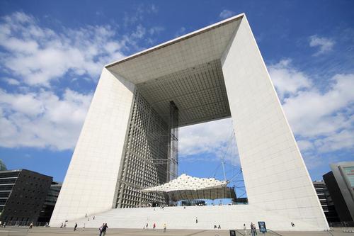  La Défense Grande Arche positioned in the centre of Paris's financial district / James Russell