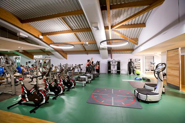 DLL uses its Wattbikes for tasters, power cycling, small group-ex and 
virtual sessions