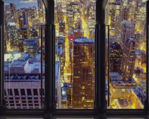 Tilt lifts visitors out to offer a unique top-down view of Chicago / Chicago 360