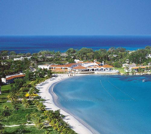 The 210-key Grand Lido Resort & Spa in Negril, Jamaica, will be replaced by an even bigger resort / Grand Lido Resort & Spa