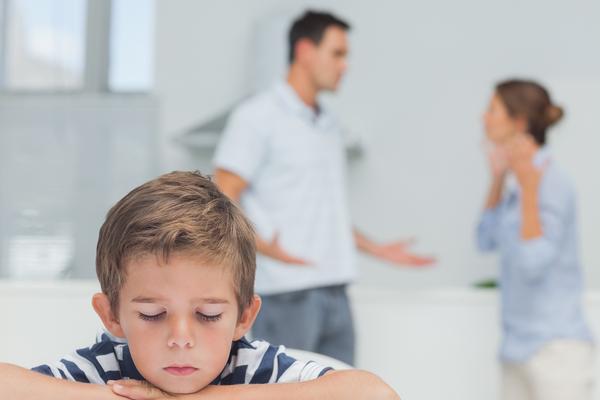 Girls tend to gain weight as a result of family disruption – but this is not the case among boys / www.shutterstock.com/wavebreakmedia