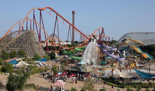 In this most recent quarter, nearly nine million people visited one of Six Flags’ theme parks, a 9 per cent increase compared to the same period in 2014