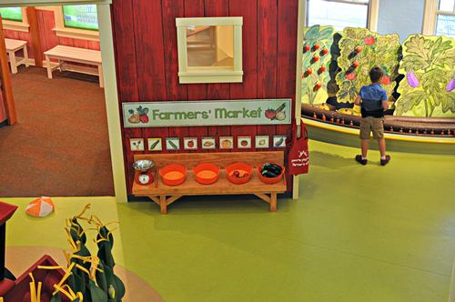 The Family Farm exhibit offers the chance for kids to gain an appreciation for Illinois’ agricultural heritage / Jack Rouse Associates 