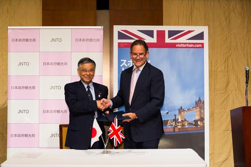 VisitBritain chair Christopher Rodrigues (right) and president of Japan National Tourism Organisation (JNTO) Ryoichi Matsuyama recently signed an MoU in Tokyo