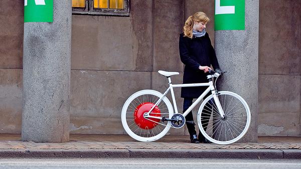Sensors capture environmental data, allowing cyclists to plan healthier journeys