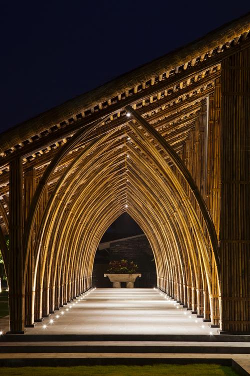 The bamboo pieces were heated, soaked in water and fumigated over a four month period before being shaped to specification on site
/ Vo Trong Nghia Architects