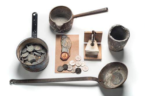 Counterfeiting and forgery implements / Museum of London
