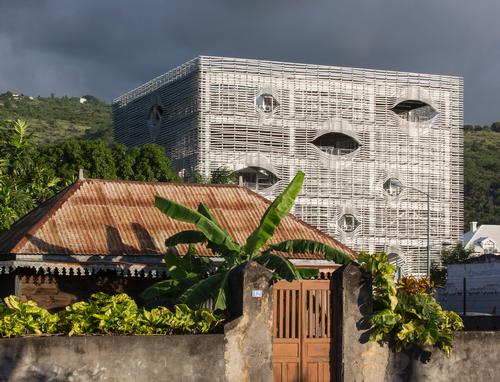 The facility is expected to promote urban regeneration in the city’s downtown where it stands as a new cultural landmark / Luc Boegly 
