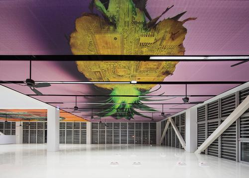 As well as storing collections of books and new media, the library could provide space for teaching music, dance and theatre / Luc Boegly 