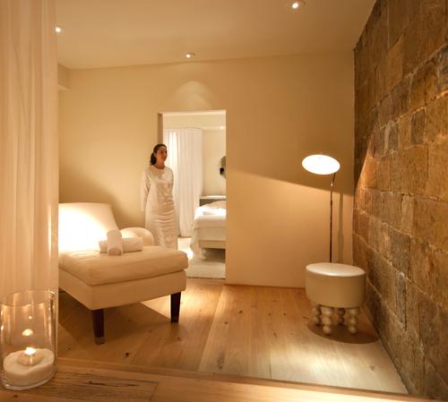 The White Iris Spa features muted colors and soft lighting in homage to the simple elegance of Florentine style / Comfort Zone