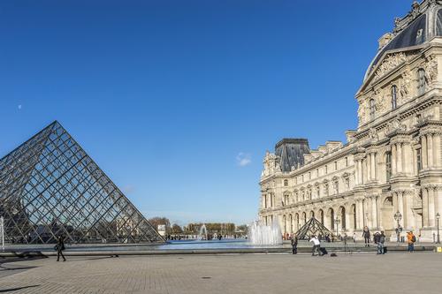 The Louvre has wait times of several hours just to get in during peak season / Shutterstock.com