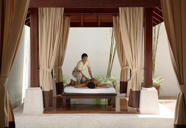 Malay, Chinese and 
Indian therapies are a staple 
offering at Spa Village 