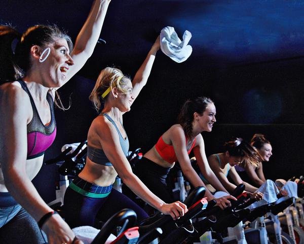 UrbanTRi combines yoga, a 10k run and cycling in one event