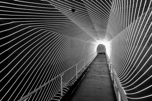 The entrance corridor designed by Snøhetta / Snøhetta Architects