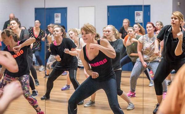 Ex-ballerina Darcey Bussell takes the lead in a DDMIX class